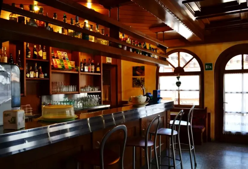 Restauracja i jedzenie w hotelu Cova (Pellizzano)