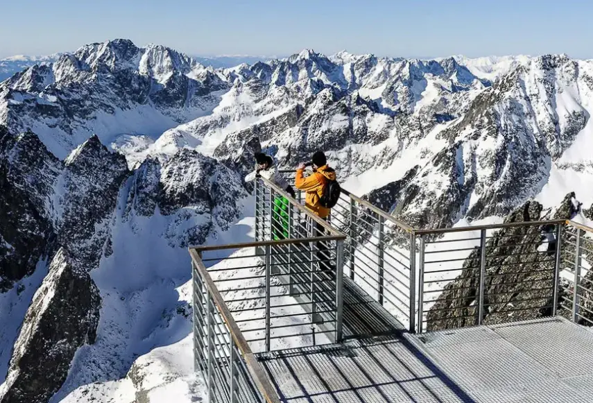 Widok z hotelu Crocus (Strbske Pleso)