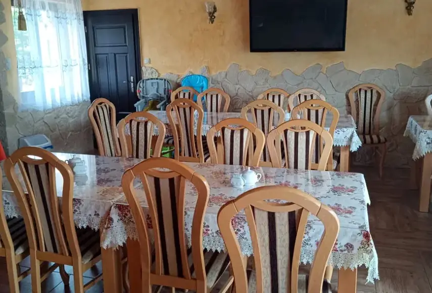 Restauracja i jedzenie w hotelu Dworek Cisowa Góra