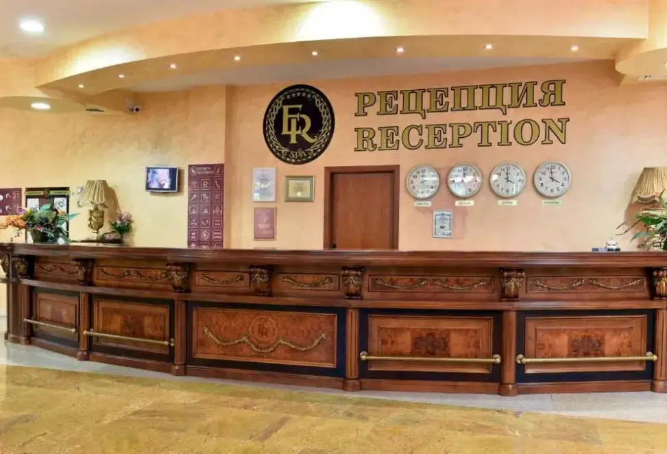 Lobby hotelu Estreya Residence