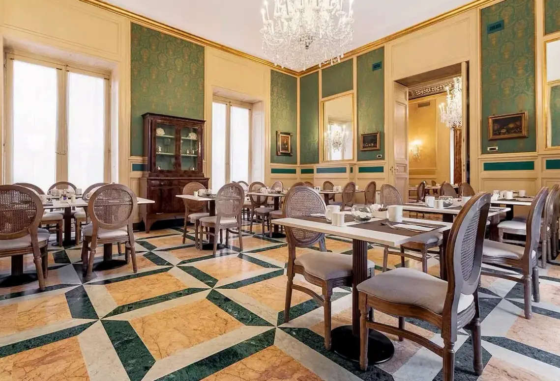 Restauracja i jedzenie w hotelu Eurostars Centrale Palace