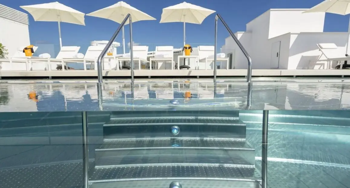 Basen w hotelu Five Flowers Formentera Melia Collection
