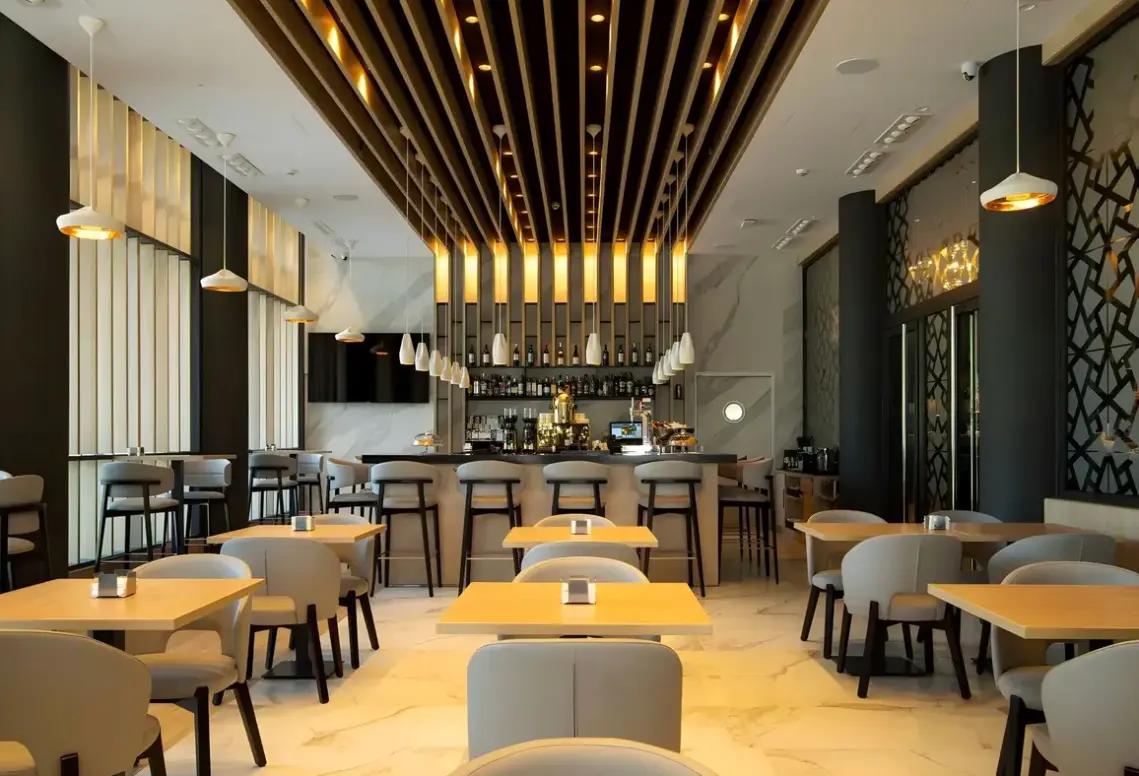 Restauracja i jedzenie w hotelu Granada Center