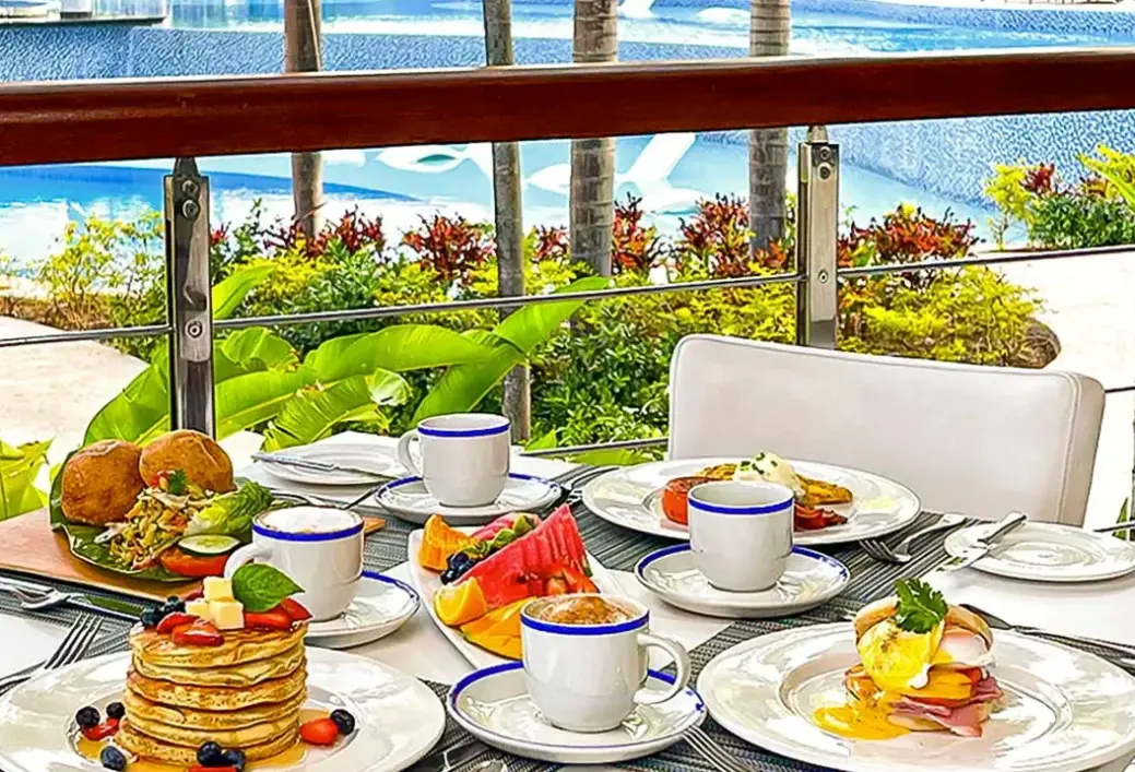Restauracja i jedzenie w hotelu Harbor Club St. Lucia, Curio Collection by Hilton