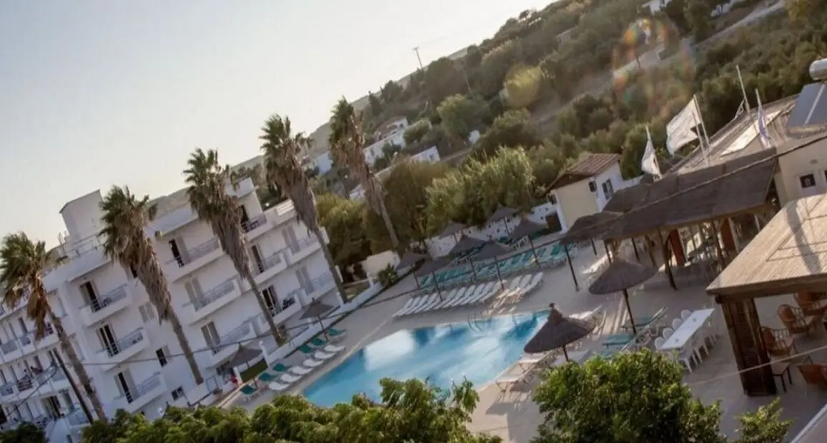 Basen w hotelu Hotel Elga Kardamena