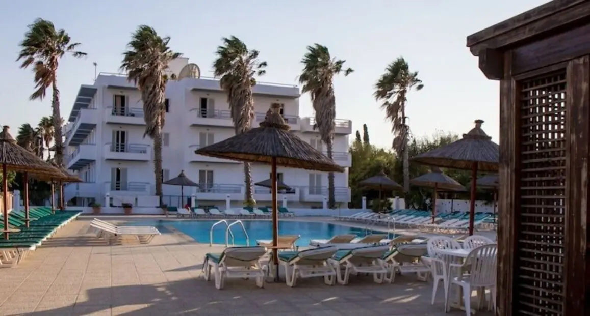 Basen w hotelu Hotel Elga Kardamena
