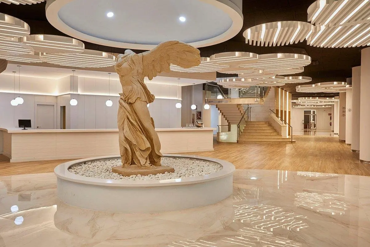 Lobby hotelu Ibersol Torremolinos Beach (ex. Marconfort Costa del Sol)
