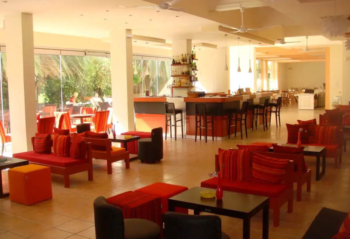 Restauracja i jedzenie w hotelu Ipsos Beach (Corfu)