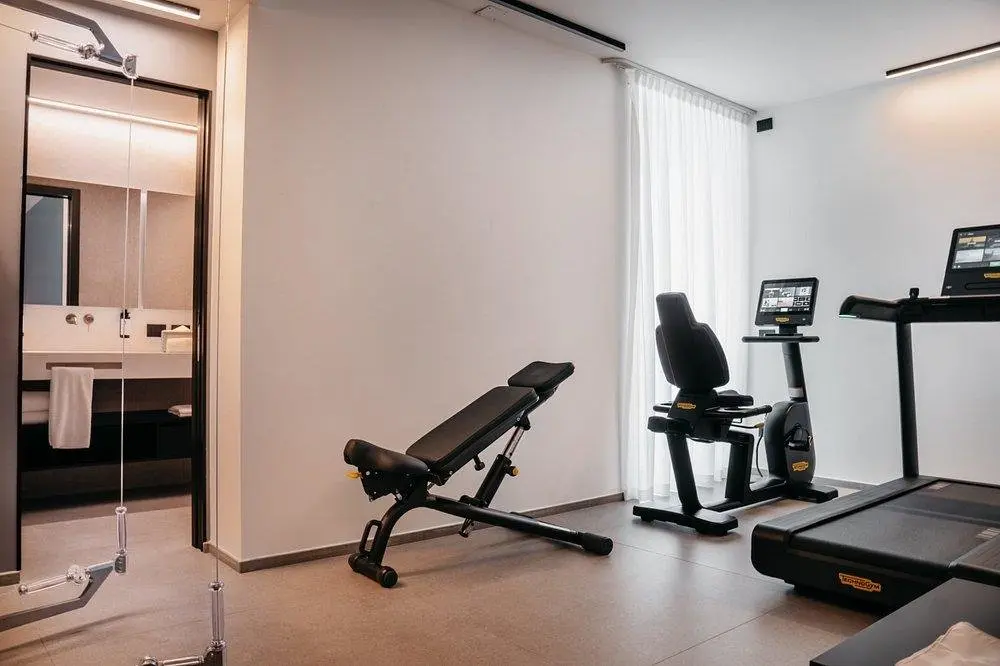 Siłownia w hotelu J44 Lifestyle Hotel