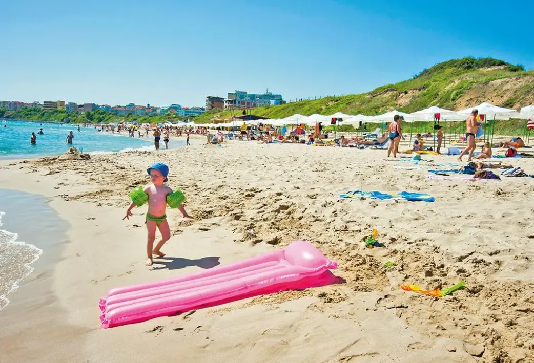 Plaża przy hotelu Jeravi Primorsko