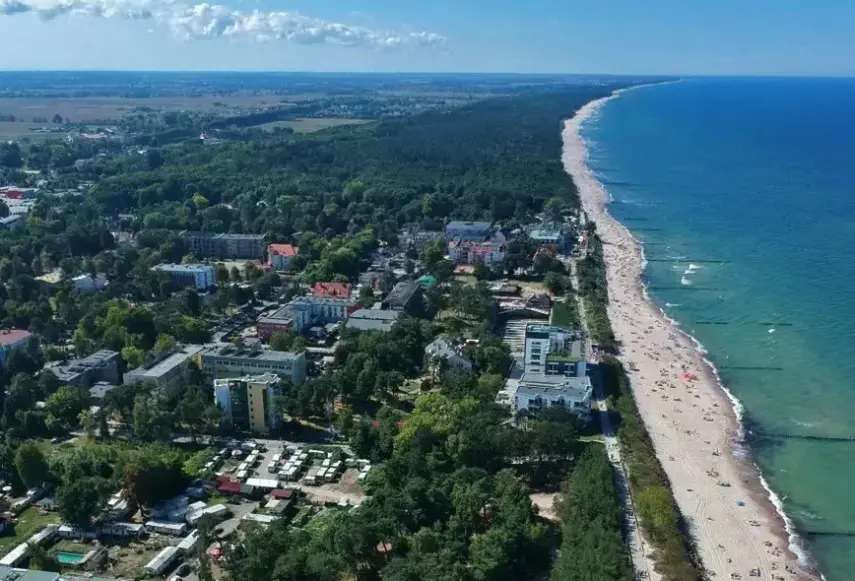 Plaża przy hotelu Kamienica Mielno