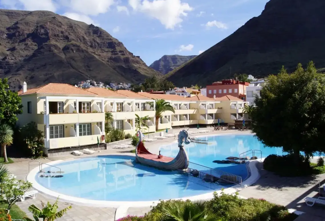Basen w hotelu Laurisilva (La Gomera)