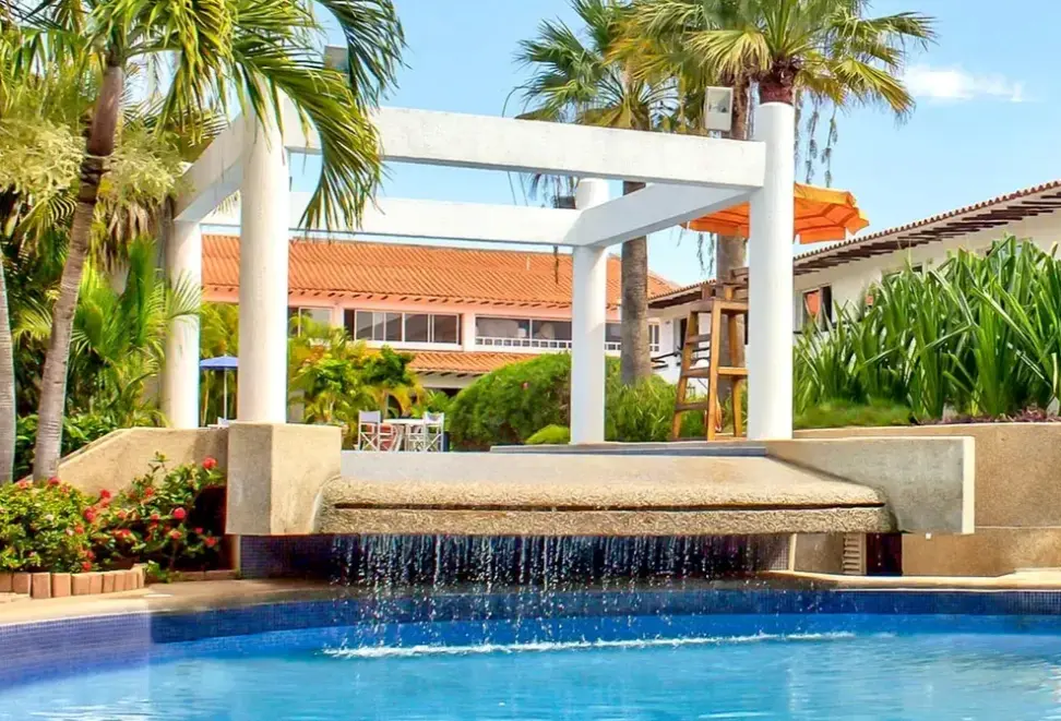 Basen w hotelu LD Palm Beach (Playa El Agua)