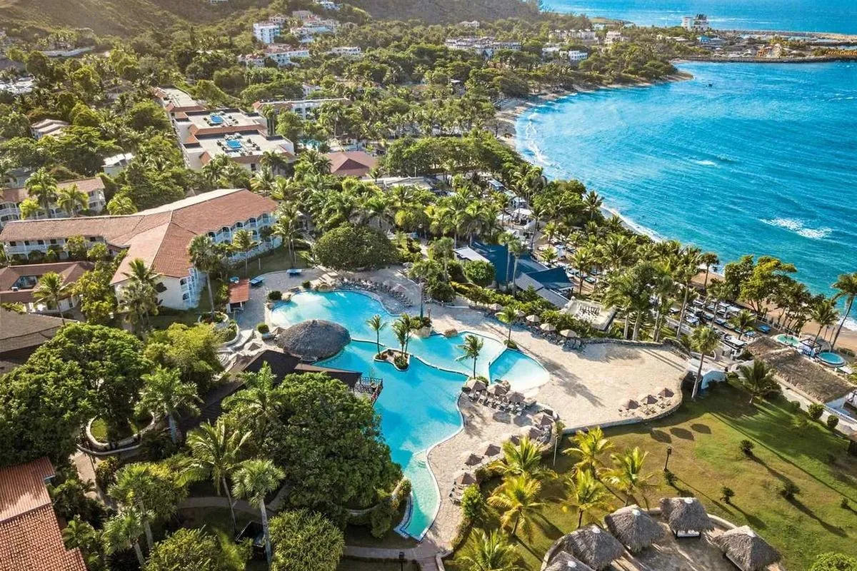 Hotel Lifestyle Tropical Beach Resort