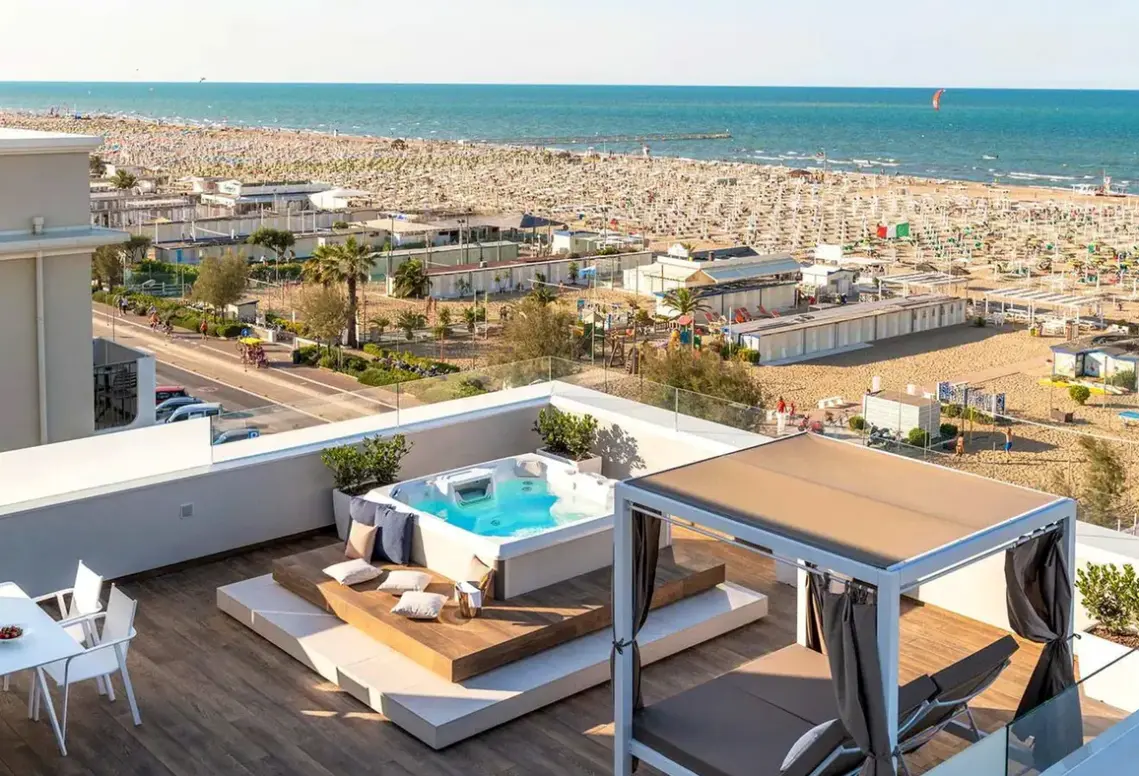Plaża przy hotelu Litoraneo
