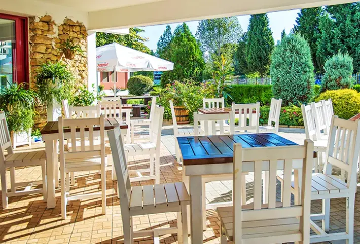 Restauracja i jedzenie w hotelu Longosa