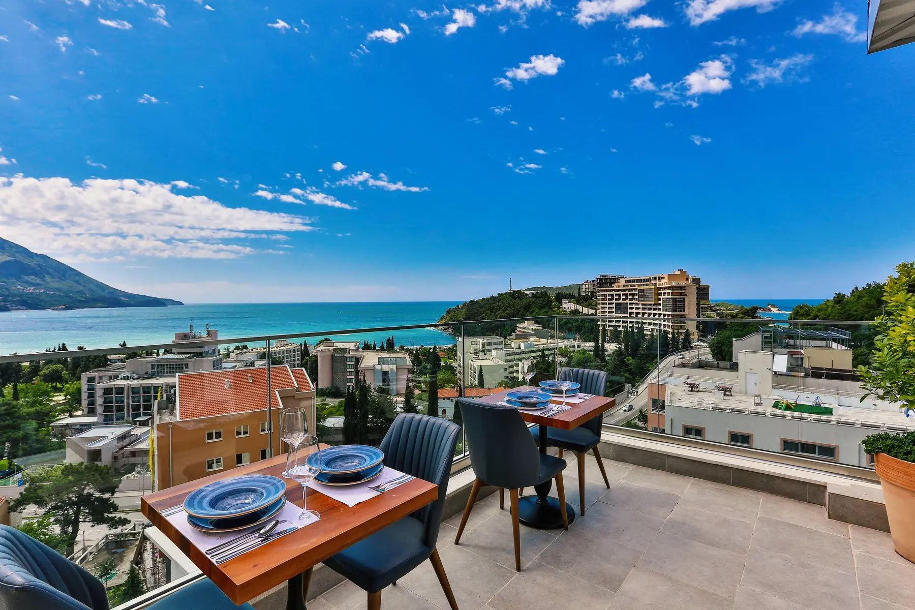 Widok z hotelu Lusso Mare by Aycon