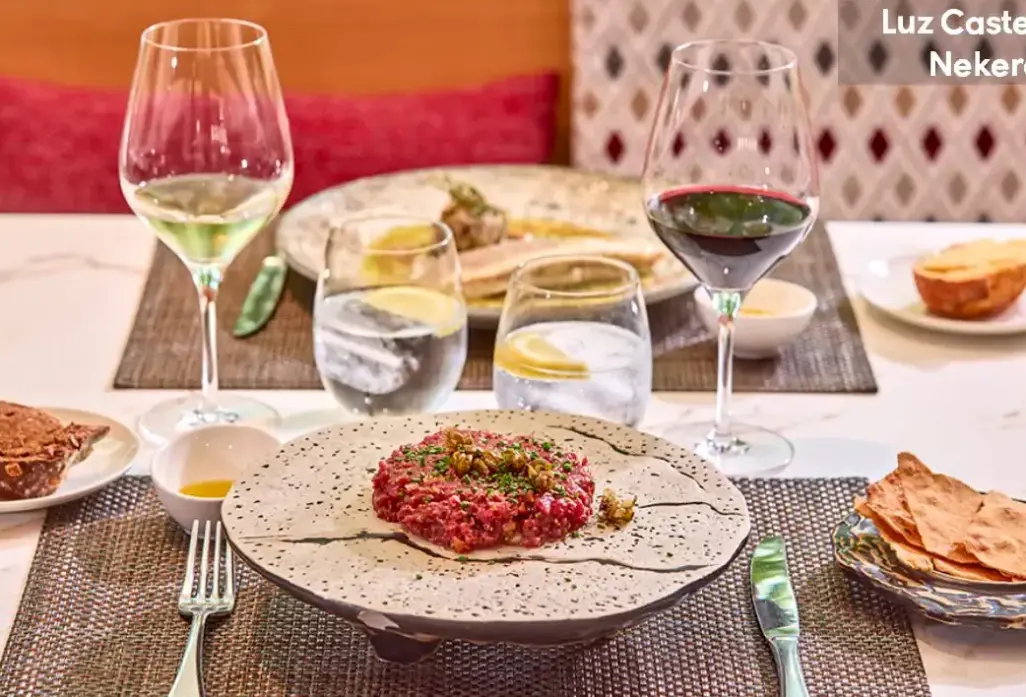 Restauracja i jedzenie w hotelu Luz Castellon
