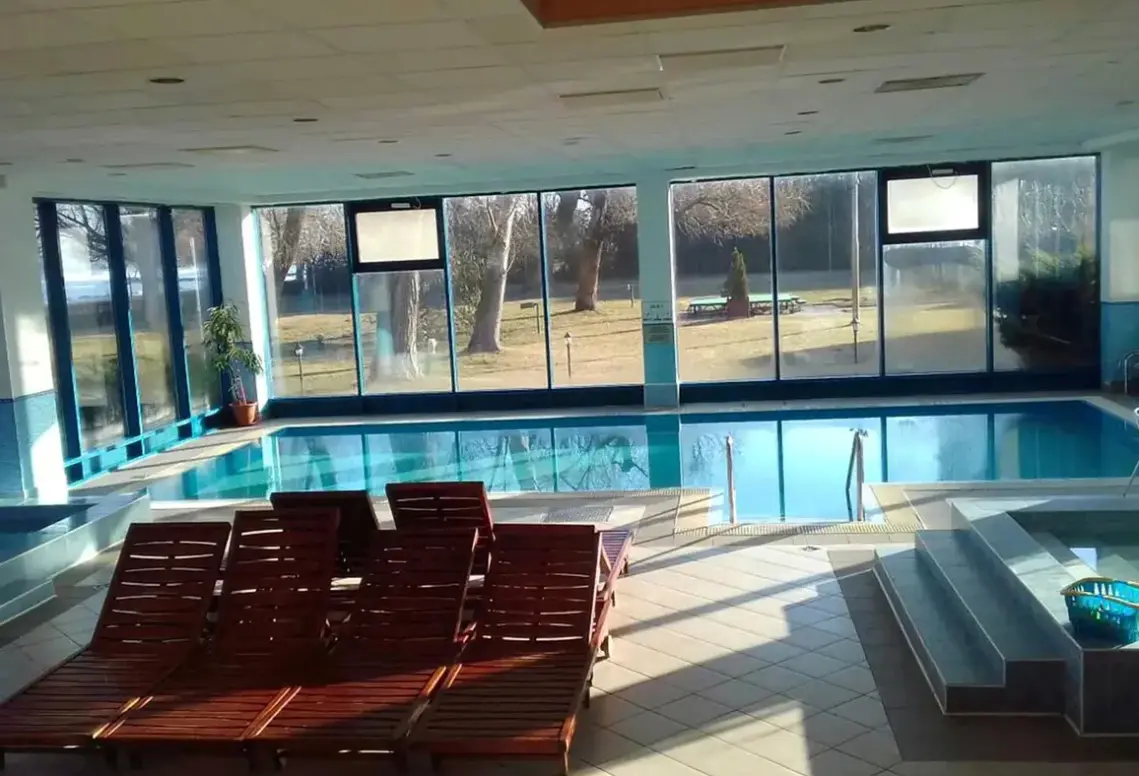 Basen w hotelu Magistern
