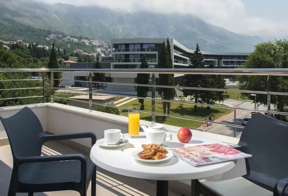 Widok z hotelu Maistra Select Premium (Srebreno)