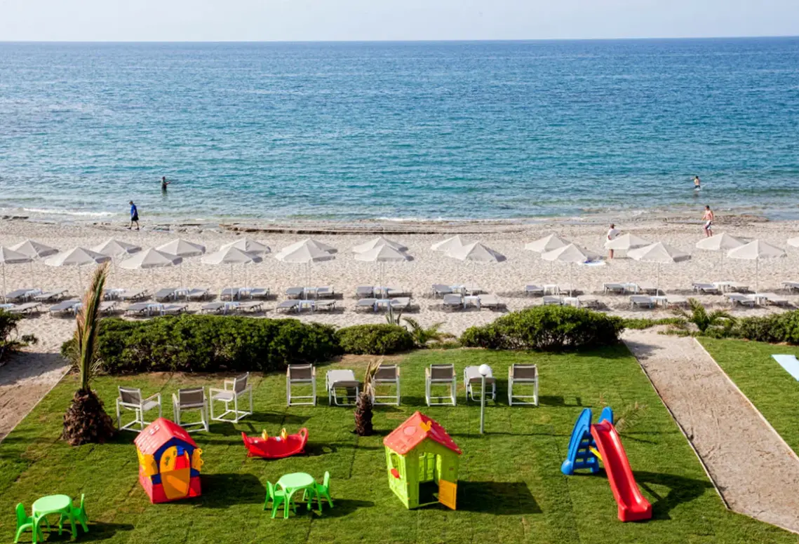 Plaża przy hotelu Maravel Land