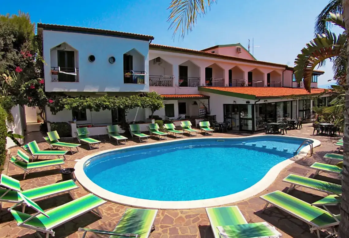 Hotel Marinella (Capo Vaticano) w Włochy (Kalabria) - oferta last minute