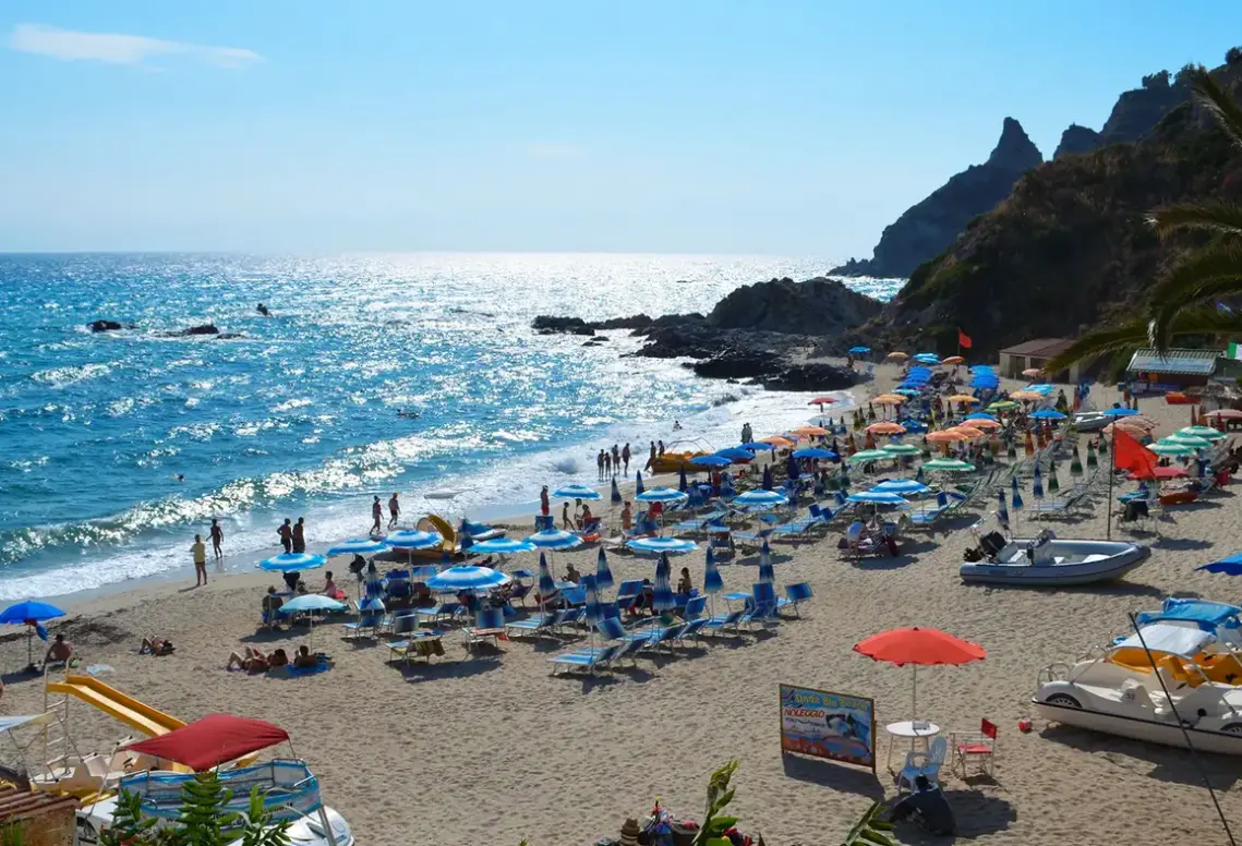 Plaża przy hotelu Marinella (Capo Vaticano)
