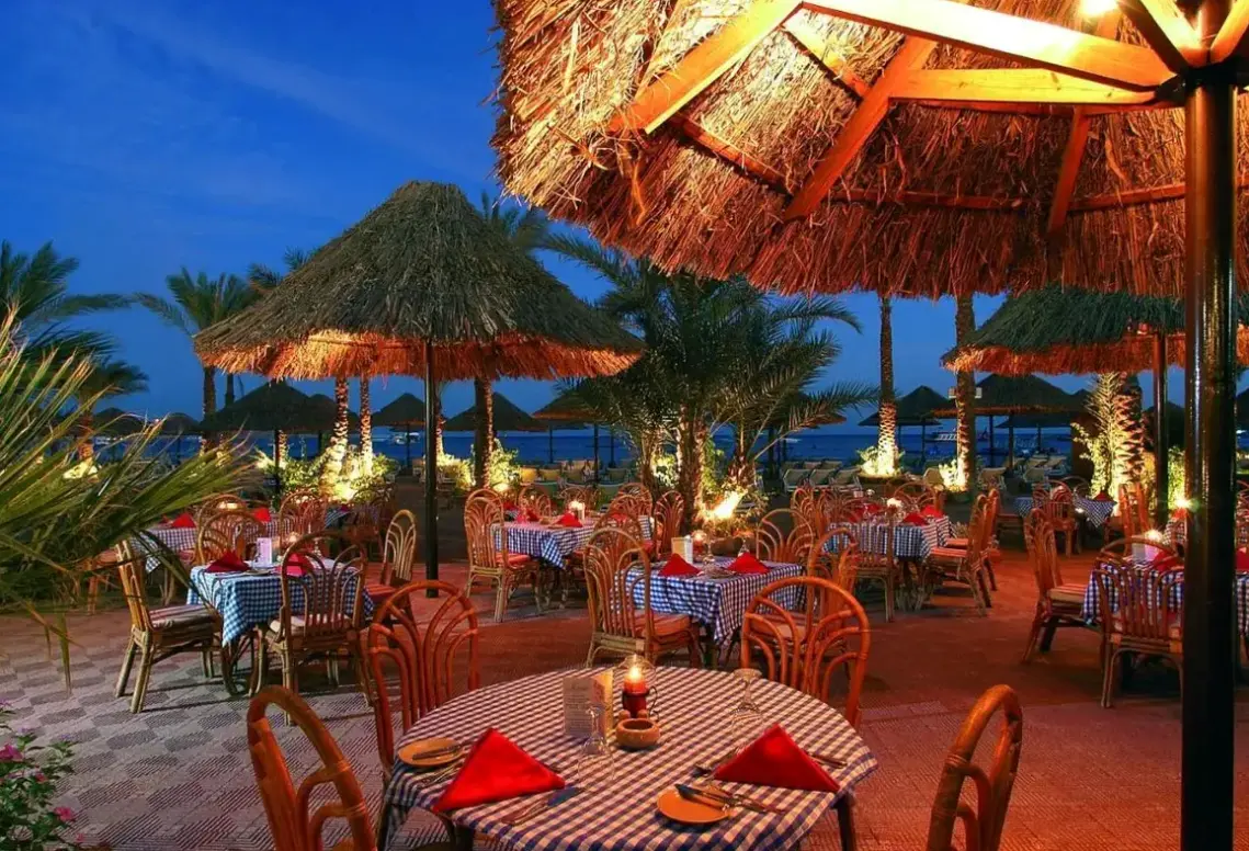 Restauracja i jedzenie w hotelu Maritim Jolie Ville Resort and Casino