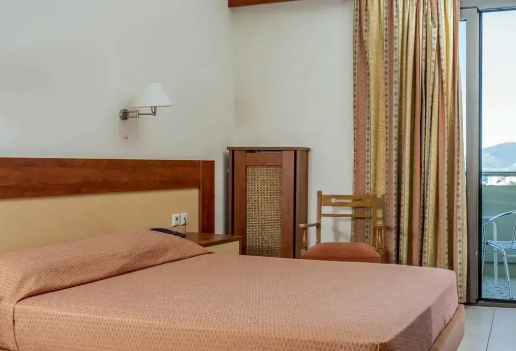 Pokój w hotelu Marmari Bay