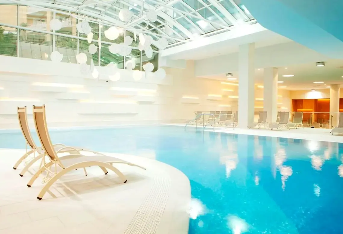 Basen w hotelu Mind Slovenija LifeClass (Portoroz)