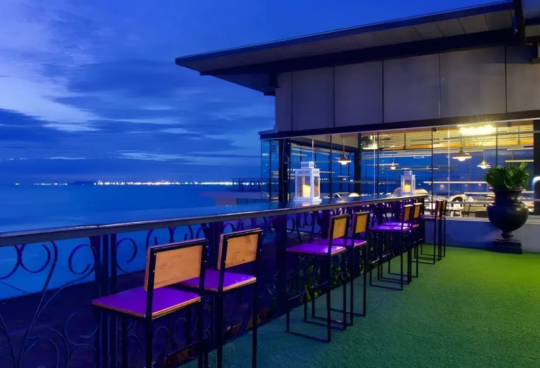 Restauracja i jedzenie w hotelu Modus Pattaya Resort (ex Centara Grand Modus)