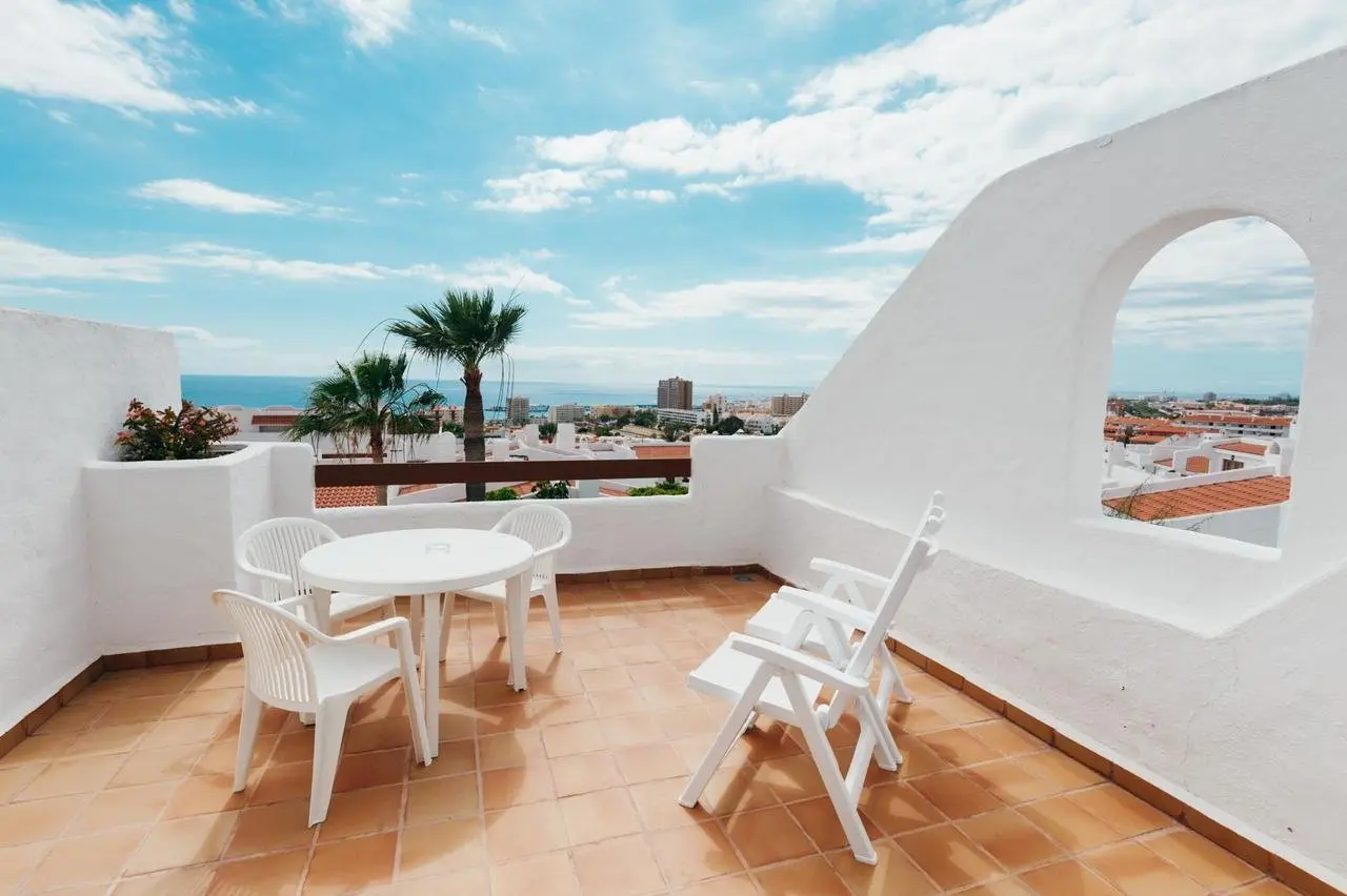 Widok z hotelu Ona Beverly Hills Heights