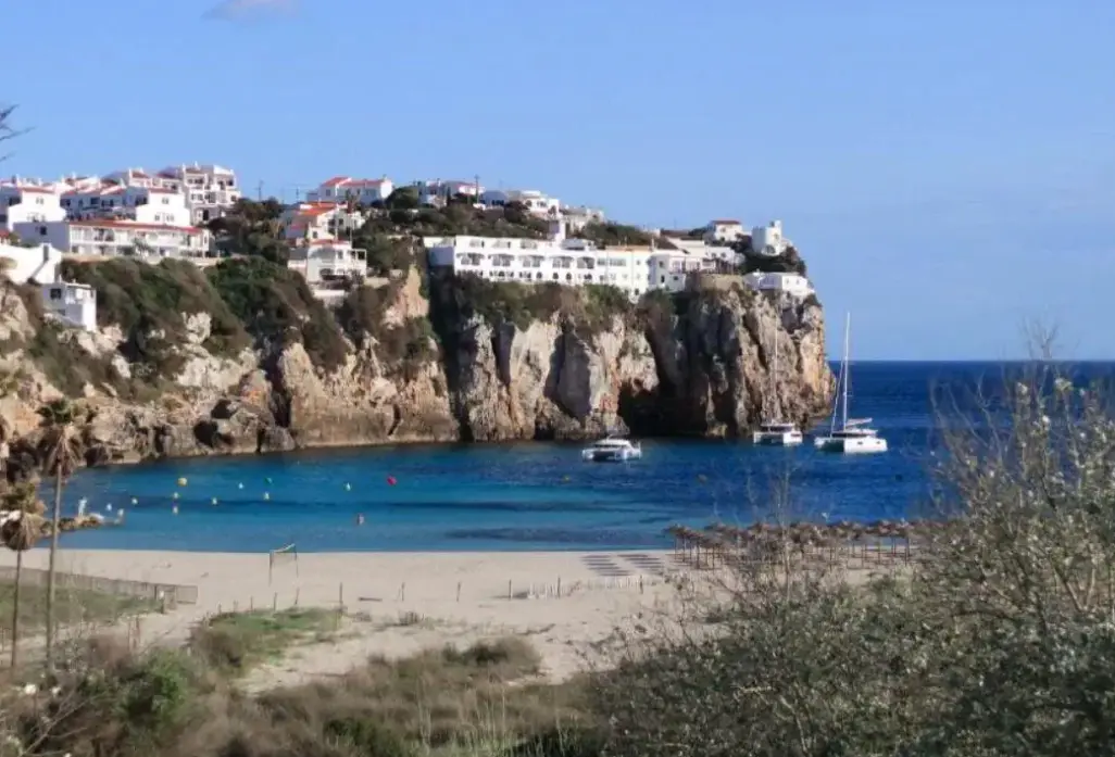 Plaża przy hotelu Osprey Menorca
