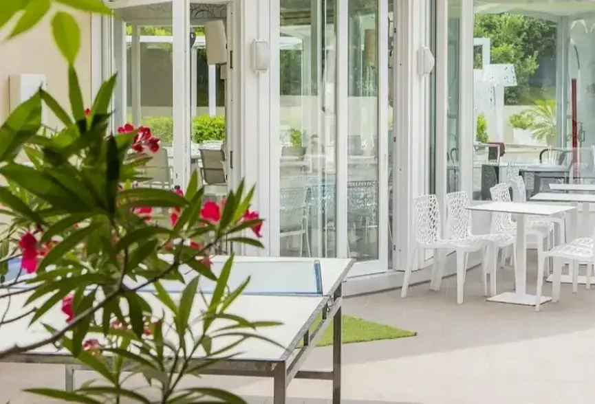 Restauracja i jedzenie w hotelu Pacific