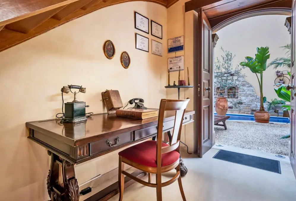 Restauracja i jedzenie w hotelu Palazzino di Corina