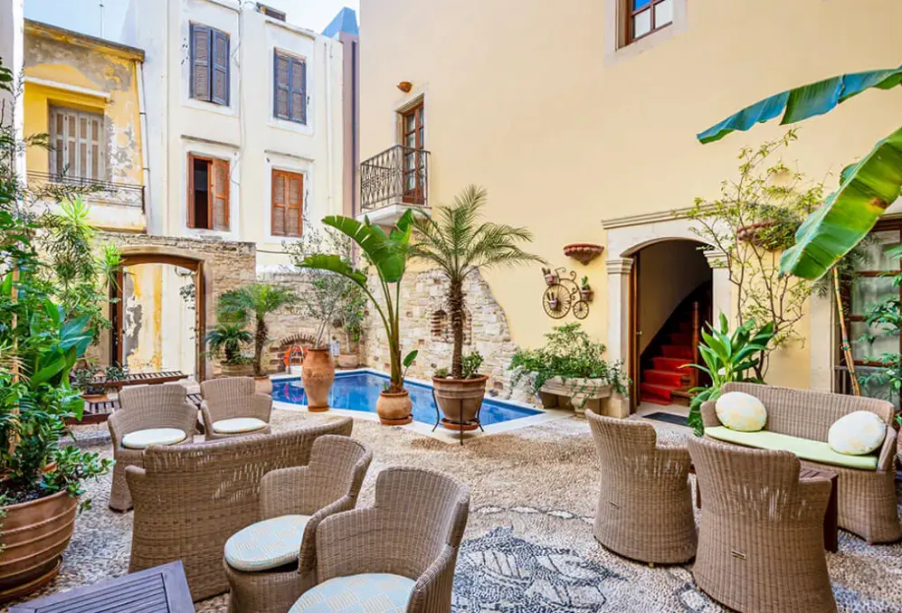 Basen w hotelu Palazzino di Corina