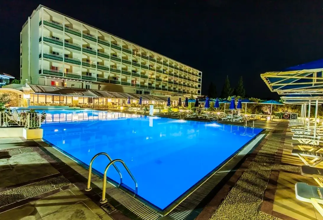 Basen w hotelu Palmariva Beach (ex. Bomo Palmariva Beach)