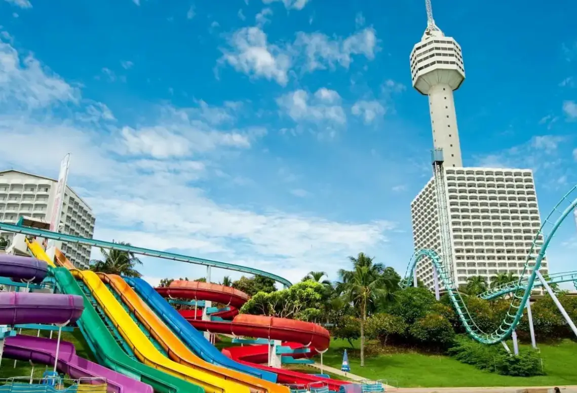 Basen w hotelu Pattaya Park Beach Resort