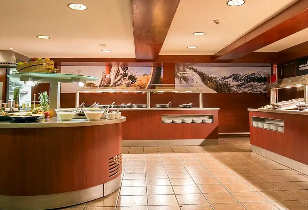 Restauracja i jedzenie w hotelu Piolets Soldeu Centre (ex. Piolets & Spa)