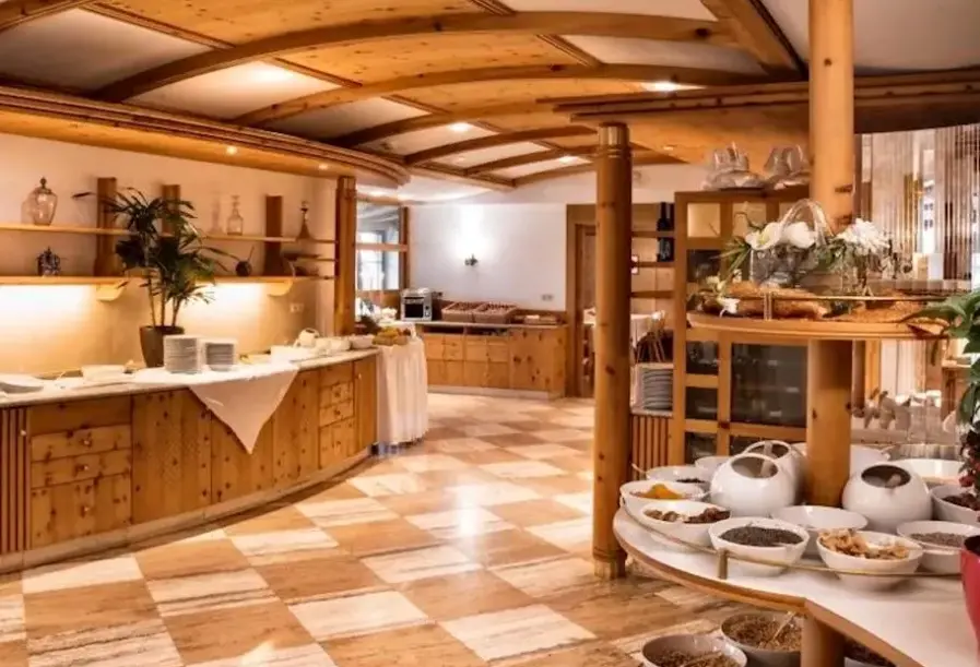 Restauracja i jedzenie w hotelu Post - Tolderhof