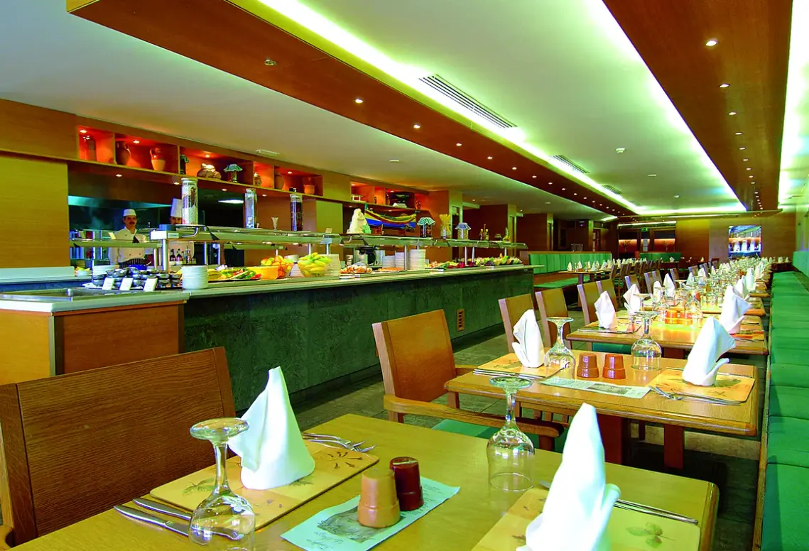 Restauracja i jedzenie w hotelu Preluna (Sliema)