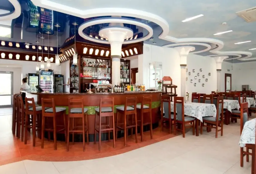 Restauracja i jedzenie w hotelu Puchacz SPA