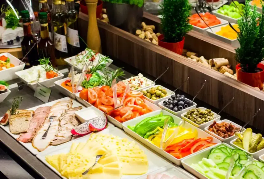 Restauracja i jedzenie w hotelu Qubus (Kraków)