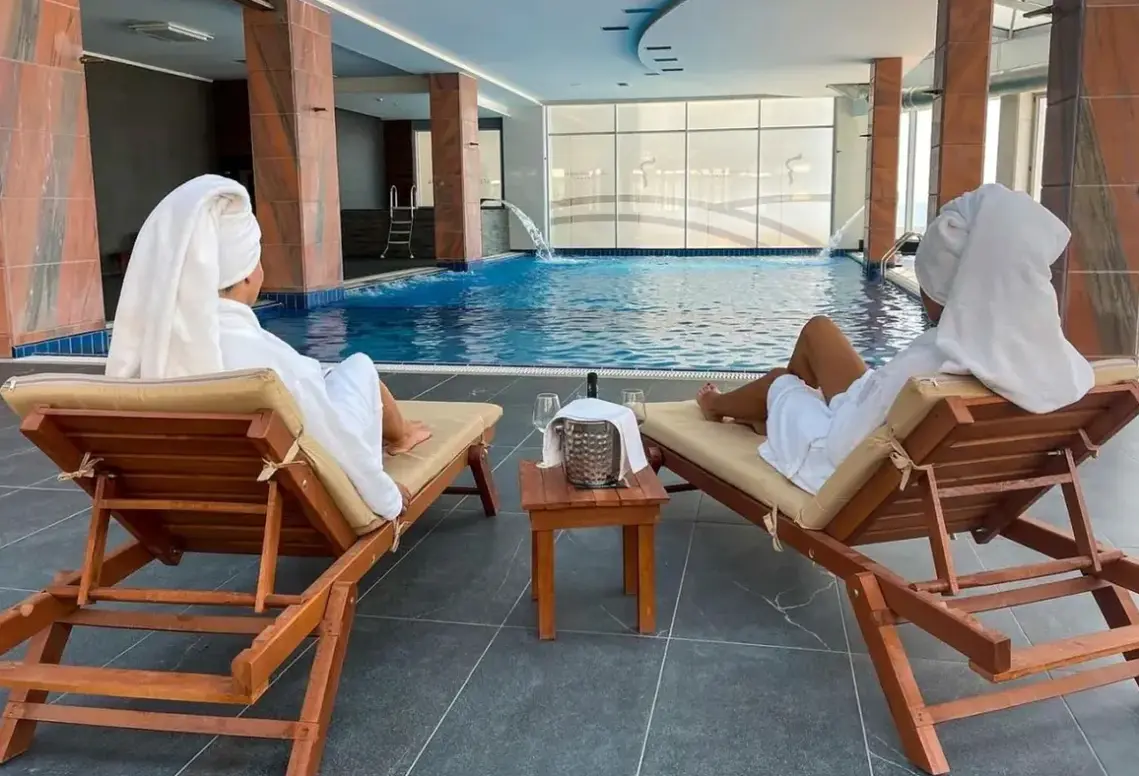 Basen w hotelu Rafaelo Executive