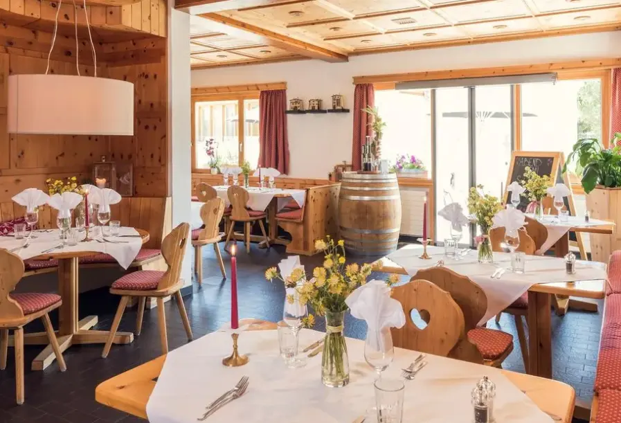 Restauracja i jedzenie w hotelu Randolins