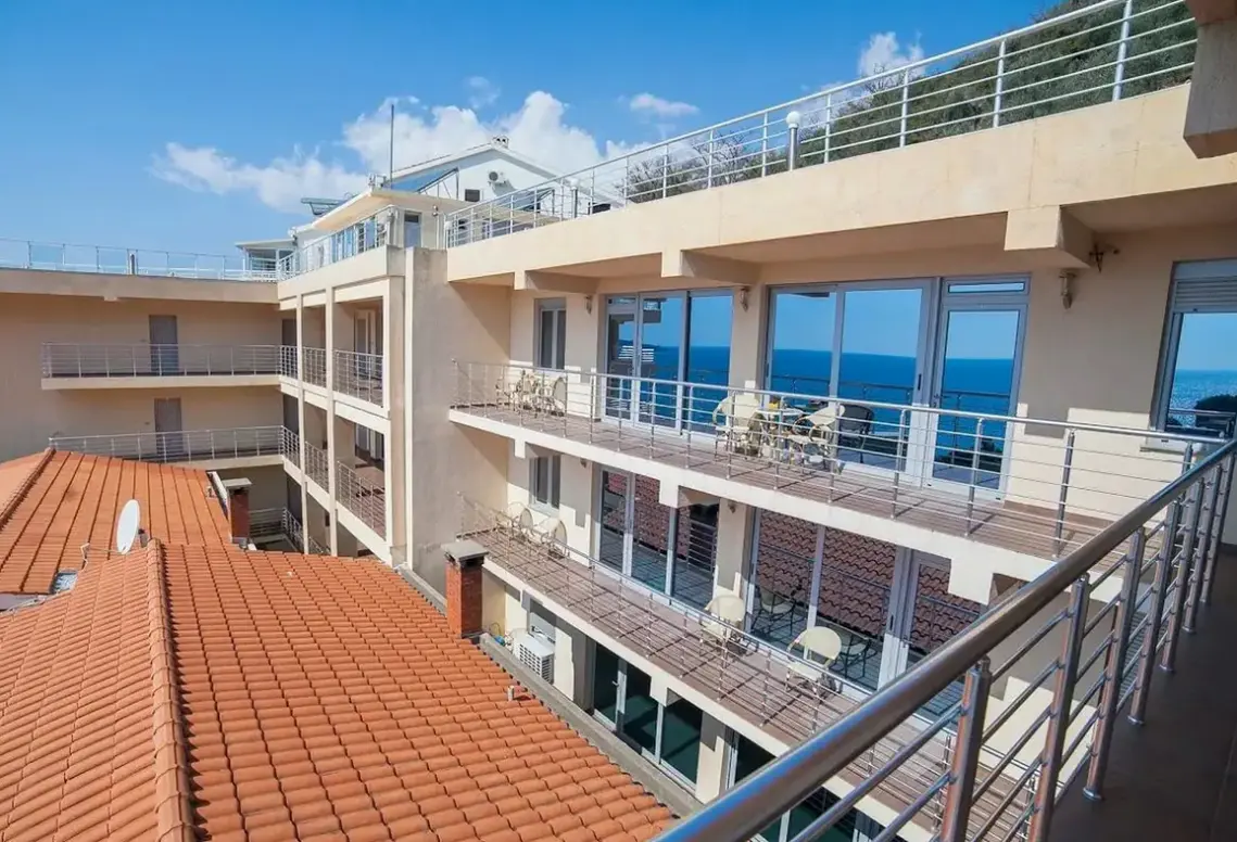 Obiekt hotelu Raymond Kazanegra (Budva)