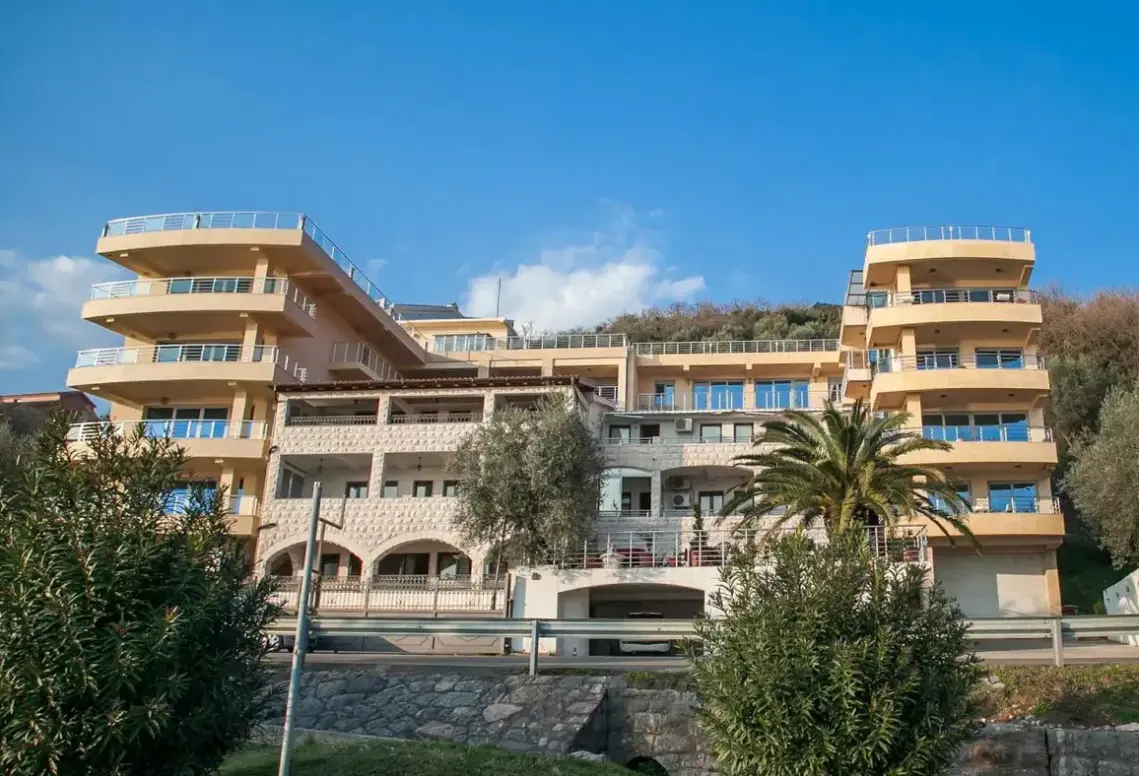 Hotel Raymond Kazanegra (Budva)