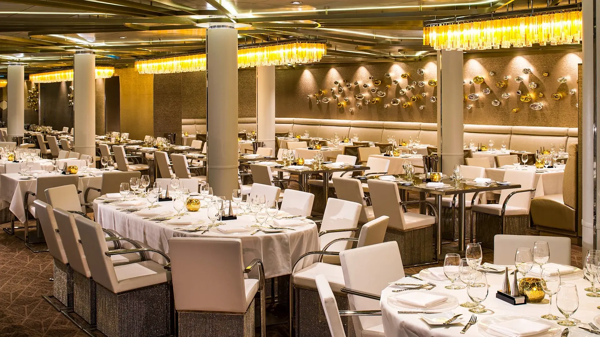 Restauracja i jedzenie w hotelu Rejs Platinum Chiny i Japonia z Hongkongu - Spectrum of the Seas