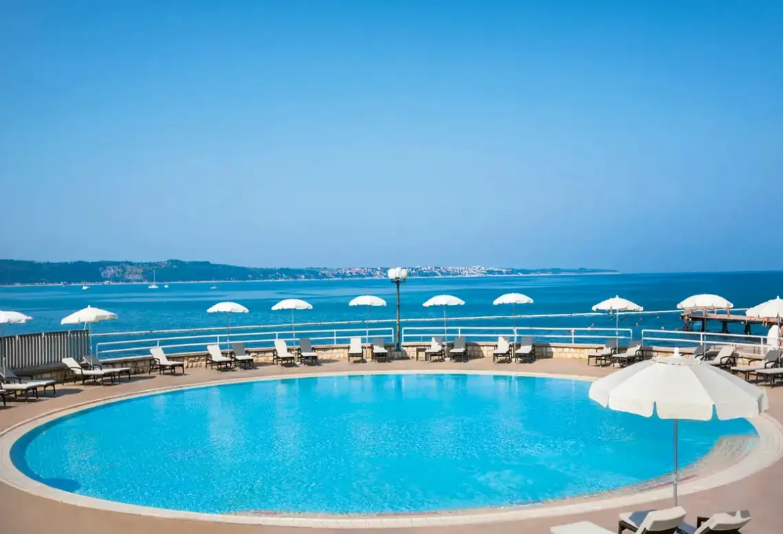 Basen w hotelu Remisens Premium Casa Rosa (ex Roza)