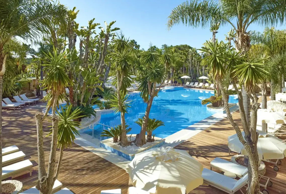Basen w hotelu Ria Park & Spa